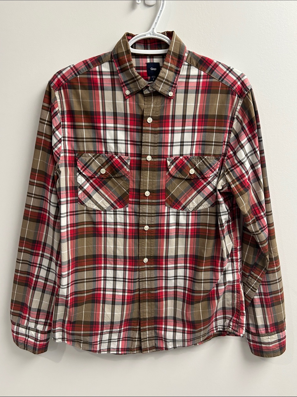 GAP Men’s Red, Brown & White Plaid Button-Down Shirt